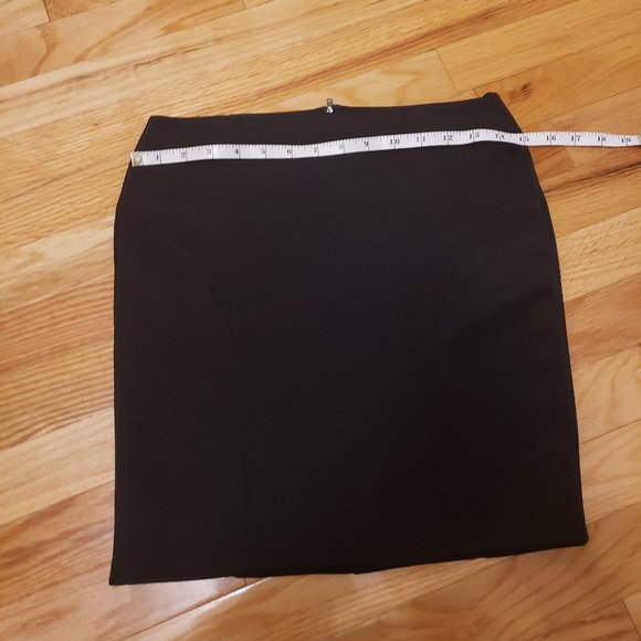 Black Skirt - Picture 3 of 4